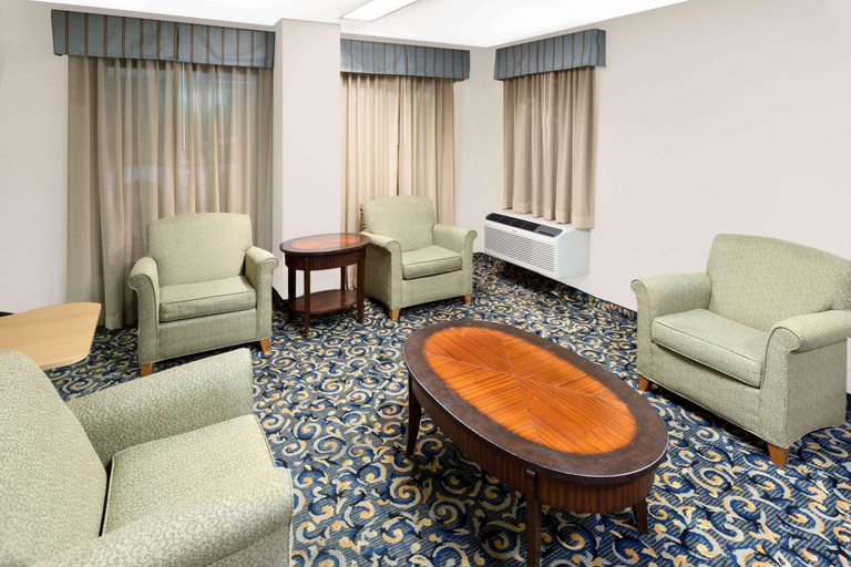 Public Area 2, Super 8 by Wyndham Hattiesburg South, Forrest