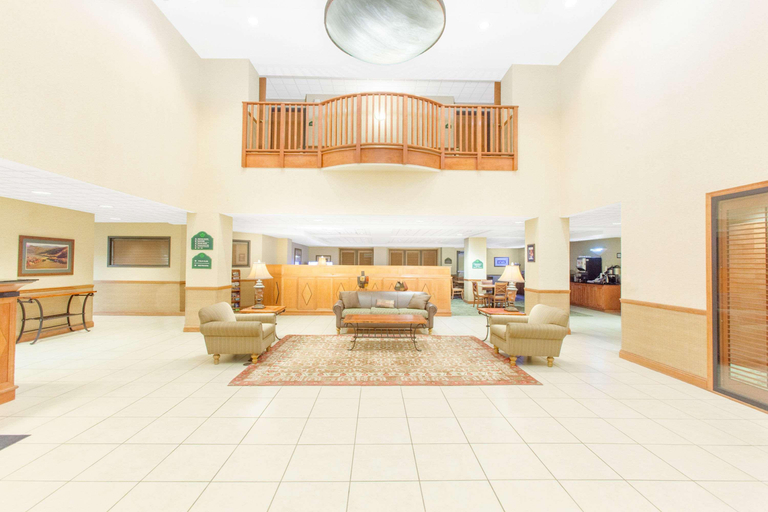 Public Area 2, Wingate by Wyndham Bentonville AR, Benton
