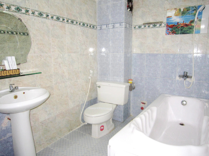 Bathroom 5, Thanh Hong Hotel, Tân Bình