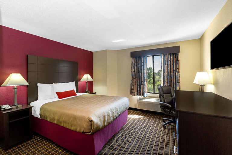 Bedroom 3, Baymont Inn And Suites By Wyndham Mukwonago, Waukesha