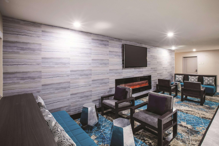Public Area 3, La Quinta Inn & Suites by Wyndham Walker - Denham Springs, Livingston