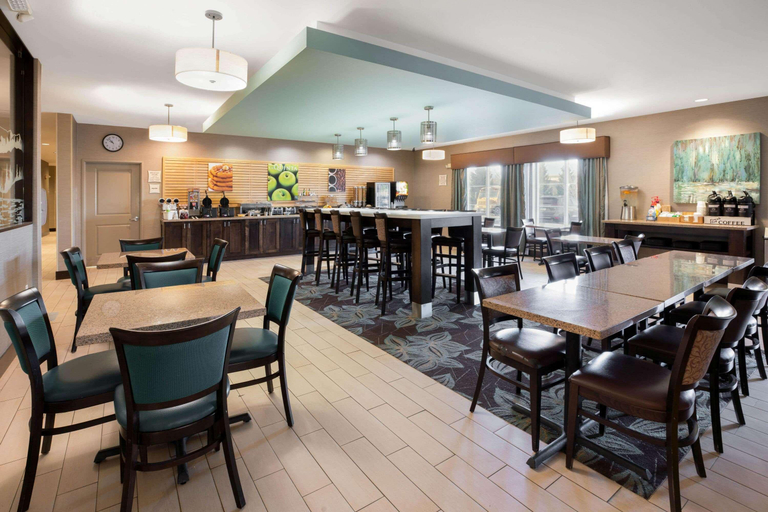 Food & Drinks 5, La Quinta Inn Suites By Wyndham Bellingham, Whatcom