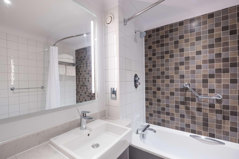 Bathroom 4, Doubletree by Hilton Swindon, Wiltshire