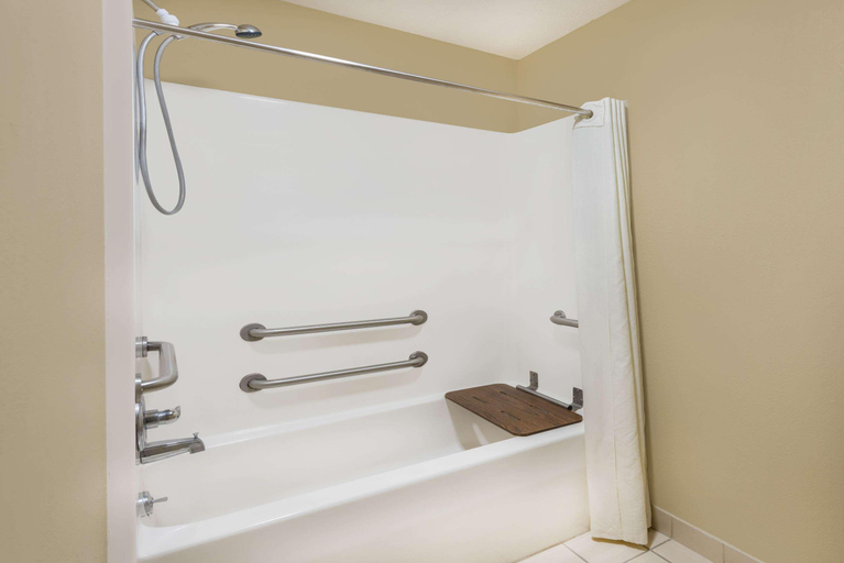 Bathroom 4, Hotel 7 Inn Anna, Union