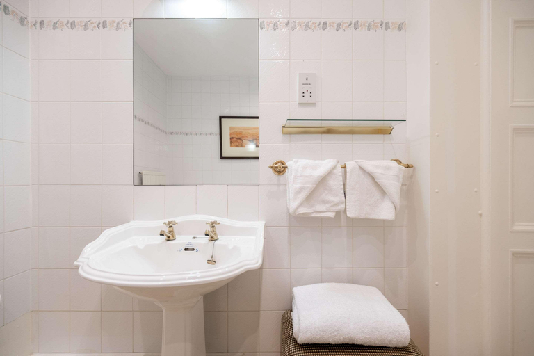 Bathroom 4, Makeney Hall, Derbyshire