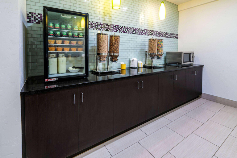Public Area 2, La Quinta Inn Suites By Wyndham Fruita, Mesa