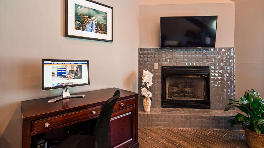 Public Area 2, Best Western Butner Creedmoor Inn, Granville