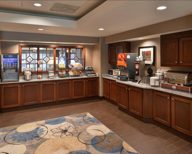 Food & Drinks 5, Comfort Inn & Suites Dover-Portsmouth, Strafford