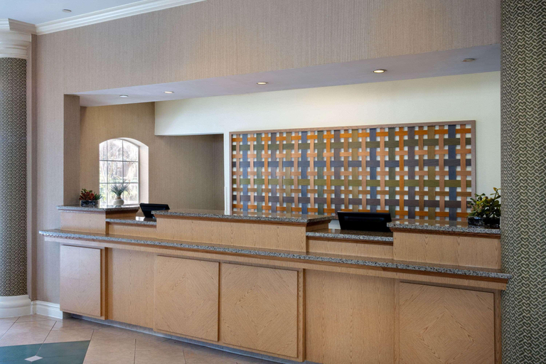 Public Area 3, La Quinta Inn & Suites by Wyndham Ocala, Marion