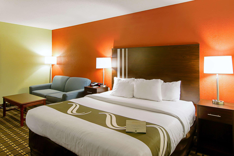 Bedroom 3, Quality Inn Plainfield I-395, Windham