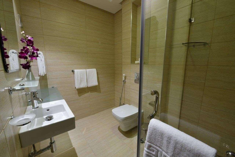 Bathroom 5, Ramada Encore by Wyndham Kuwait Downtown, Kuwait City