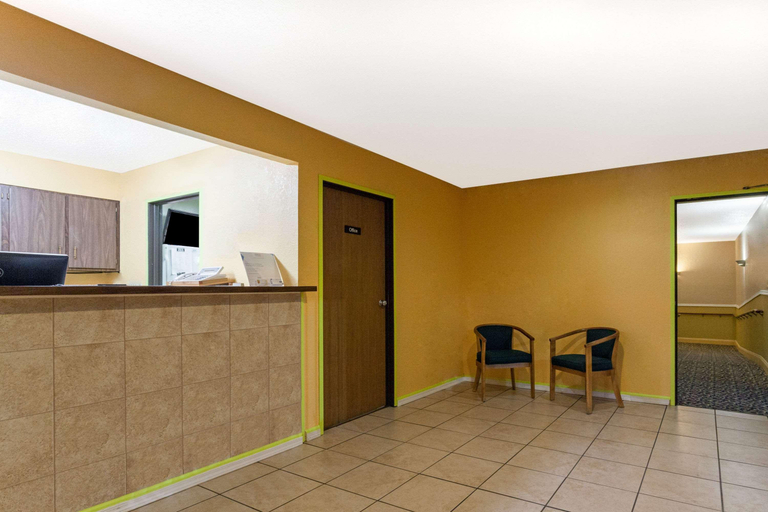Public Area 2, Super 8 by Wyndham Bath Hammondsport Area, Steuben