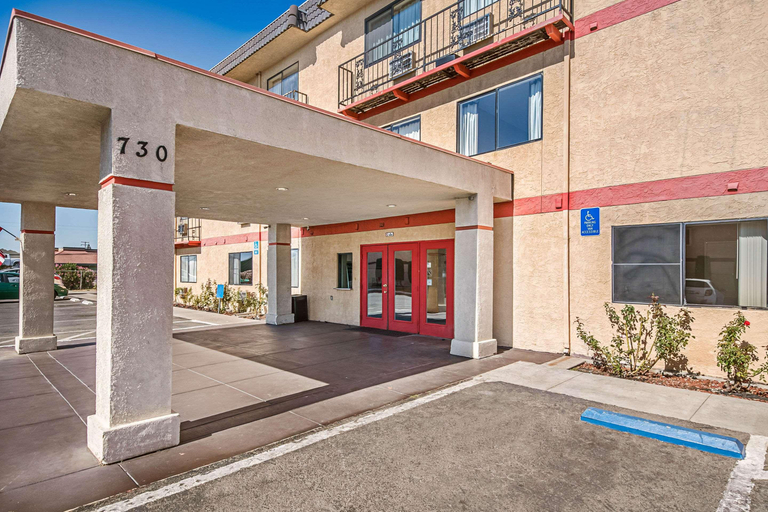 Exterior & Views 2, Sutter Inn, Sutter