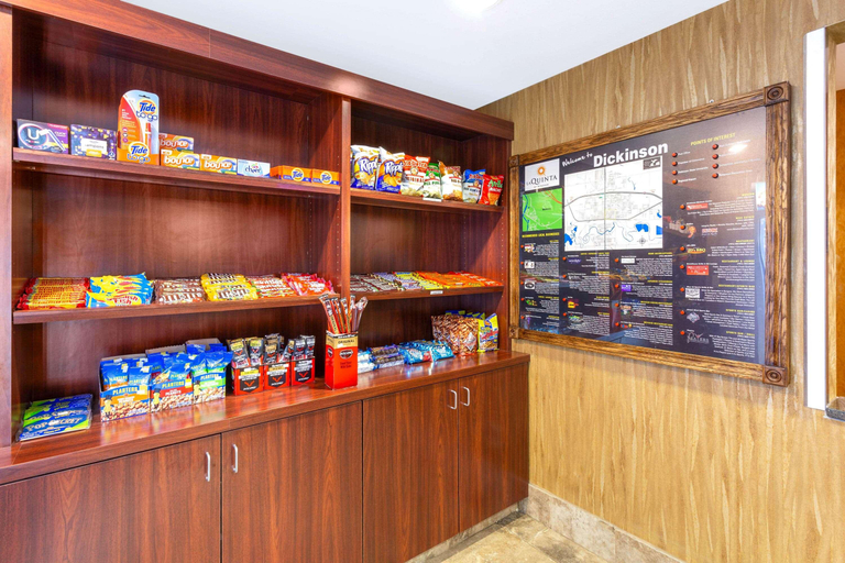 Food & Drinks 5, La Quinta Inn Suites By Wyndham Dickinson, Stark