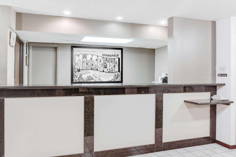 Others 5, Super 8 by Wyndham Springfield/Battlefield, Greene
