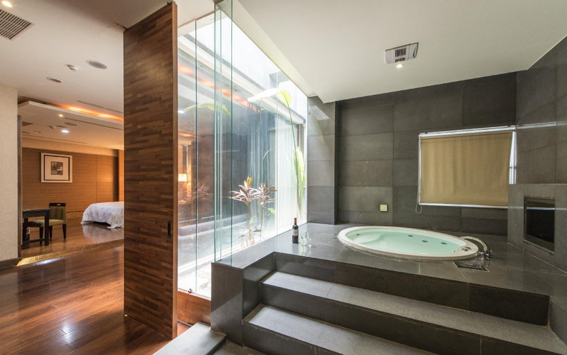 Bathroom 4, In Night Motel, Taichung