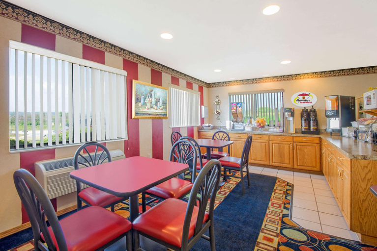 Public Area 3, Super 8 by Wyndham Altoona, Blair
