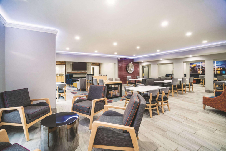 Food & Drinks 5, La Quinta Inn & Suites by Wyndham Chattanooga North - Hixson, Hamilton