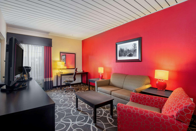 Bedroom 3, La Quinta Inn & Suites Elkview - Charleston NE, Kanawha