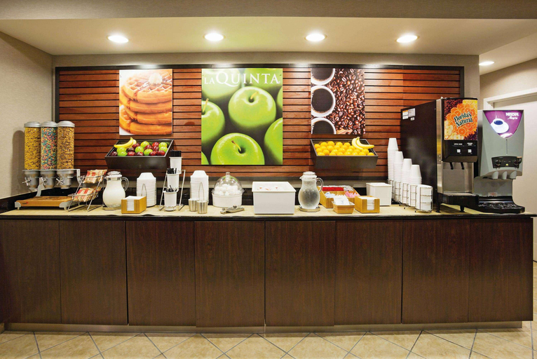Public Area 2, La Quinta Inn by Wyndham Oshkosh, Winnebago