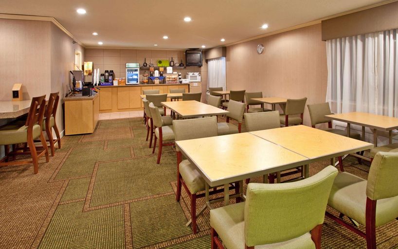 Food & Drinks 5, La Quinta Inn Des Moines-Clive, Polk