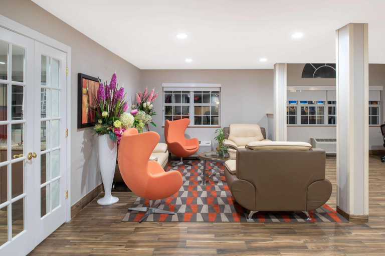 Public Area 2, Microtel Inn & Suites by Wyndham Springfield, Sangamon
