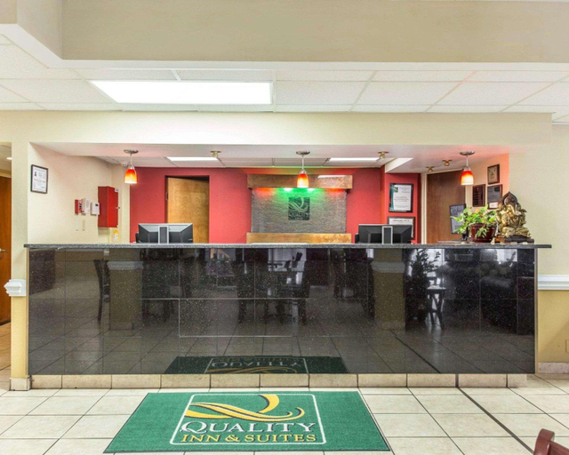 Public Area 2, Clarion Pointe Statesville, Iredell