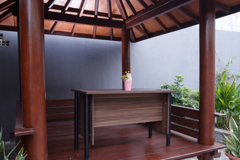 Public Area 2, OYO Life 2090 Ethes Exclusive (permanently closed), Sleman