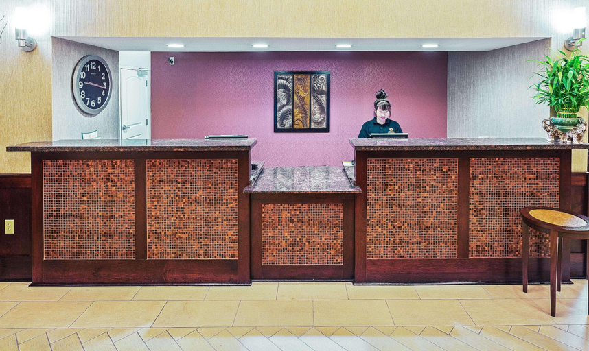 Public Area 2, La Quinta Inn & Suites by Wyndham Ft. Worth - Burleson, Tarrant