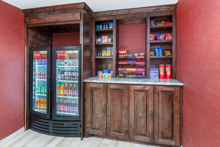 Food & Drinks 5, Ramada by Wyndham Texarkana, Miller