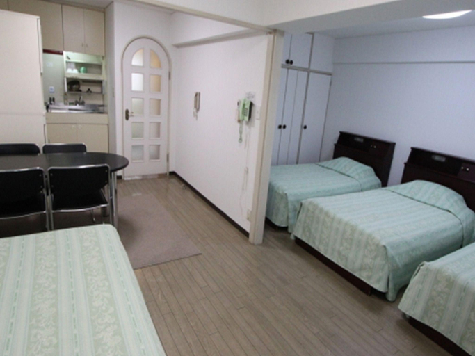 Bedroom 5, Weekly Green In Namba, Osaka