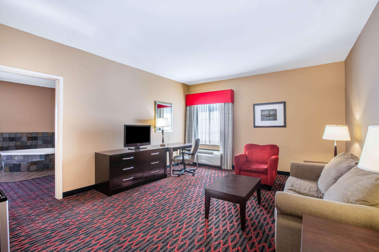 Bedroom 3, La Quinta Inn & Suites Conway, Faulkner