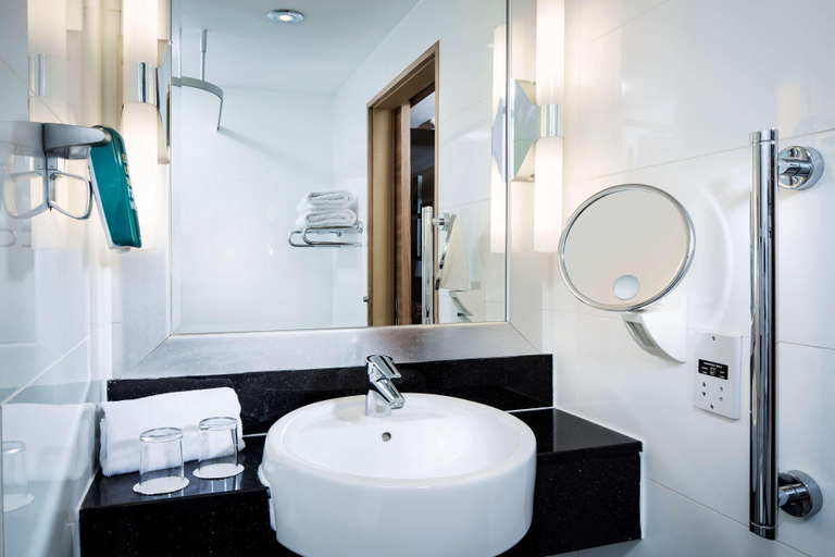 Bathroom 4, Park Inn Cardiff City Centre, Cardiff