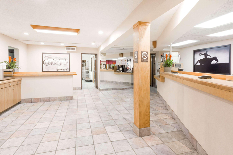Public Area, Super 8 by Wyndham Grand Junction Colorado, Mesa