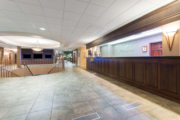 Public Area 2, Ramada Convention Centr by Wyndham Topeka Downtown, Shawnee