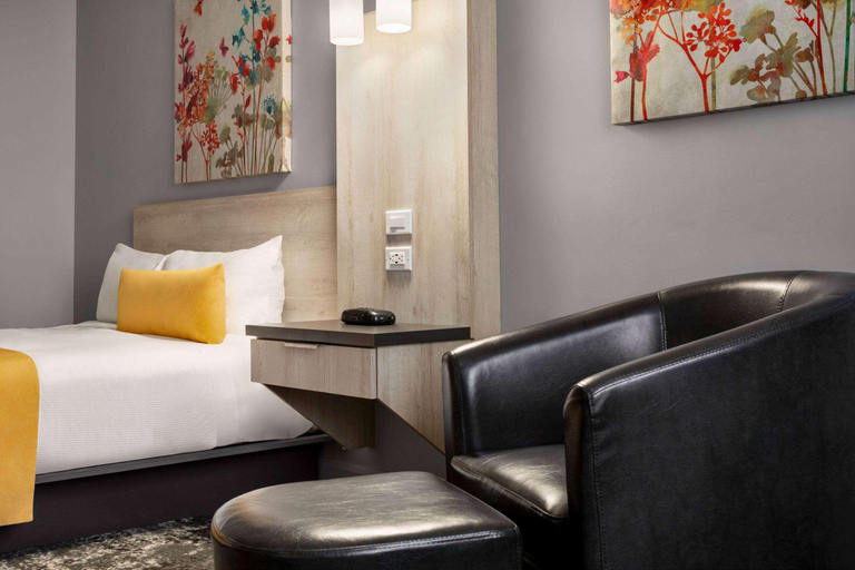 Public Area 3, Travelodge by Wyndham Alma, Lac-Saint-Jean-Est