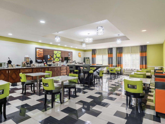Food & Drinks 4, La Quinta Inn & Suites Prattville, Elmore