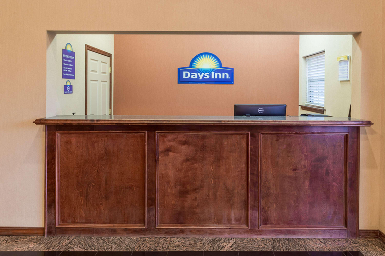 Public Area, Days Inn by Wyndham Carlisle, Lonoke