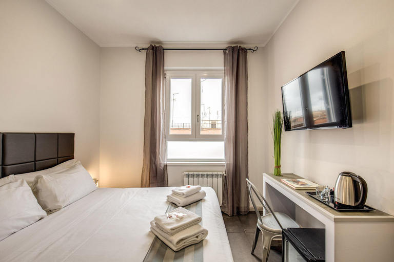 Bedroom 2, Floor 6, Roma