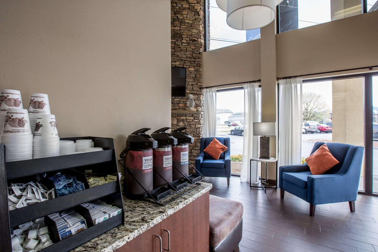Public Area 3, Comfort Inn & Suites At Dollywood Lane, Sevier
