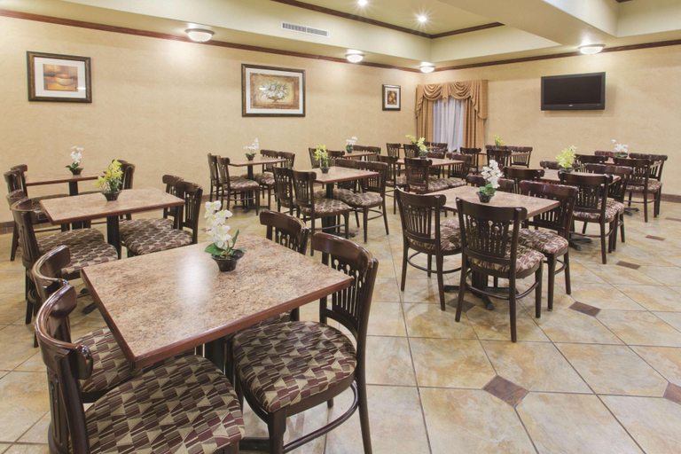 Food & Drinks 5, La Quinta Inn & Suites Schertz, Guadalupe