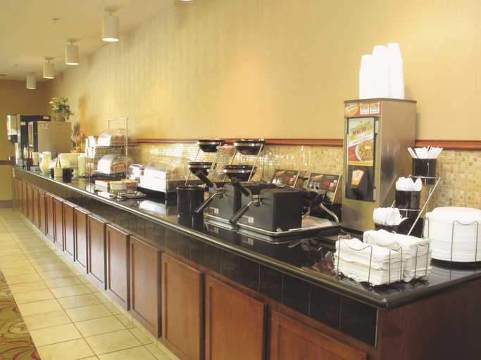 Food & Drinks 5, La Quinta Inn & Suites Lawton, Comanche