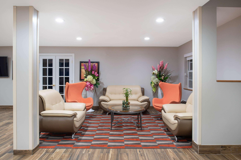 Public Area 2, Microtel Inn & Suites by Wyndham Springfield, Sangamon