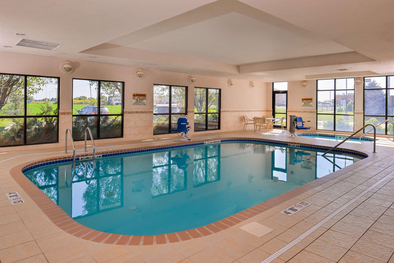 Sport & Beauty 5, Hampton Inn York, NE, York