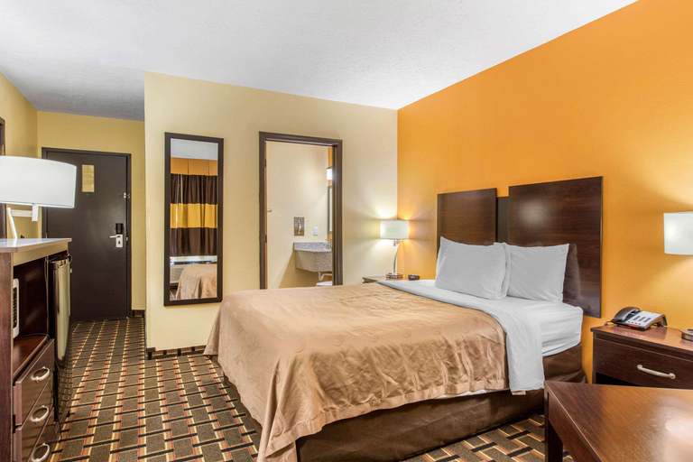 Bedroom 4, Quality Inn Grand Rapids Near Downtown, Kent