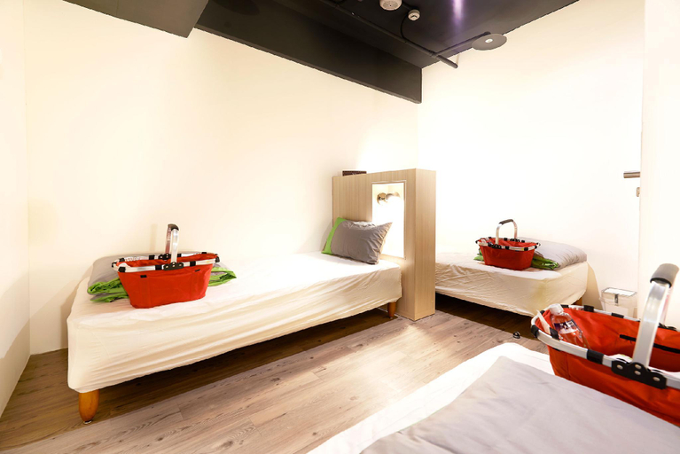 Bedroom 3, Ease Single Inn, Taichung