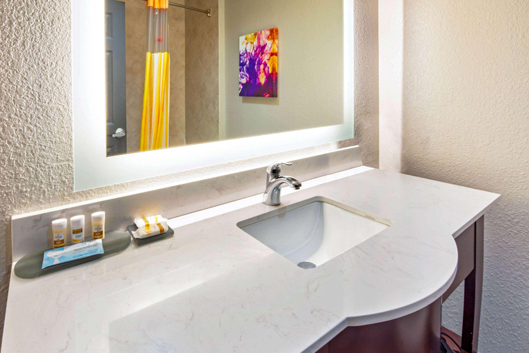 Bathroom 4, La Quinta Inn & Suites Ft. Pierce, Saint Lucie