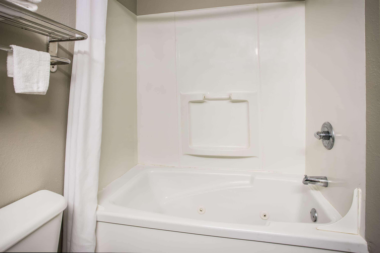 Bathroom 4, Sleep Inn & Suites Foley - Gulf Shores North, Baldwin