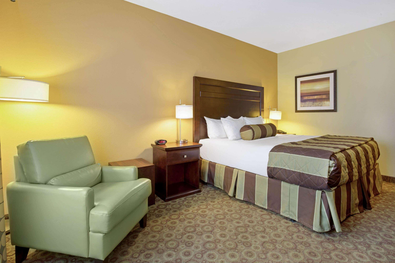 Bedroom 3, La Quinta Inn Suites By Wyndham Dickinson, Stark