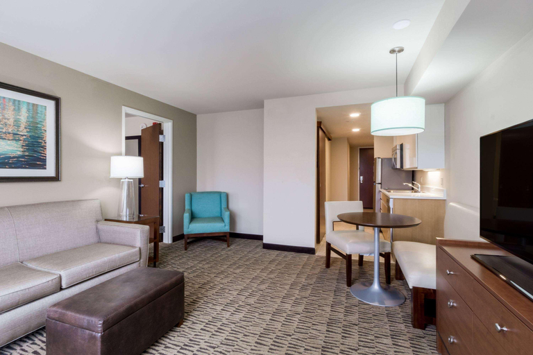 Bedroom 3, Hawthorn Suites By Wyndham Wheeling Triadelphia A, Ohio